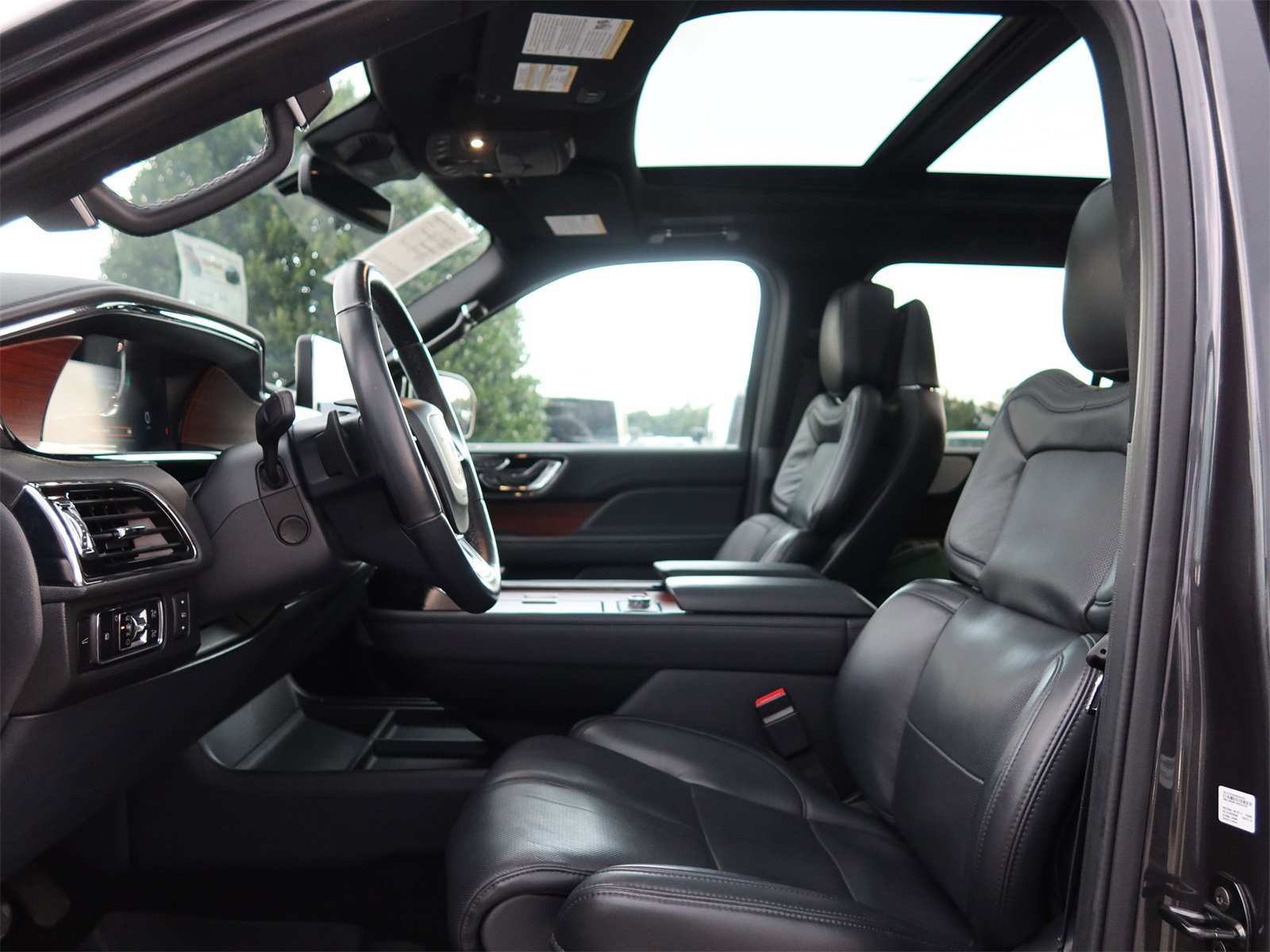 2023 Lincoln Navigator L Reserve photo 13