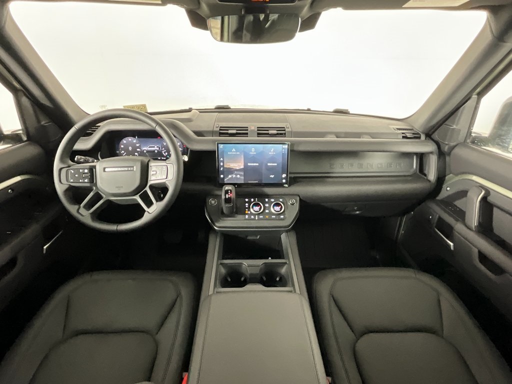 2025 Land Rover Defender 110 S photo 3