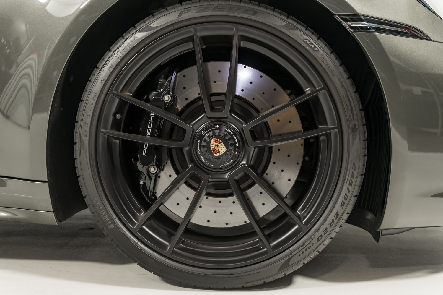 2024 Porsche 911 4 GTS photo 12