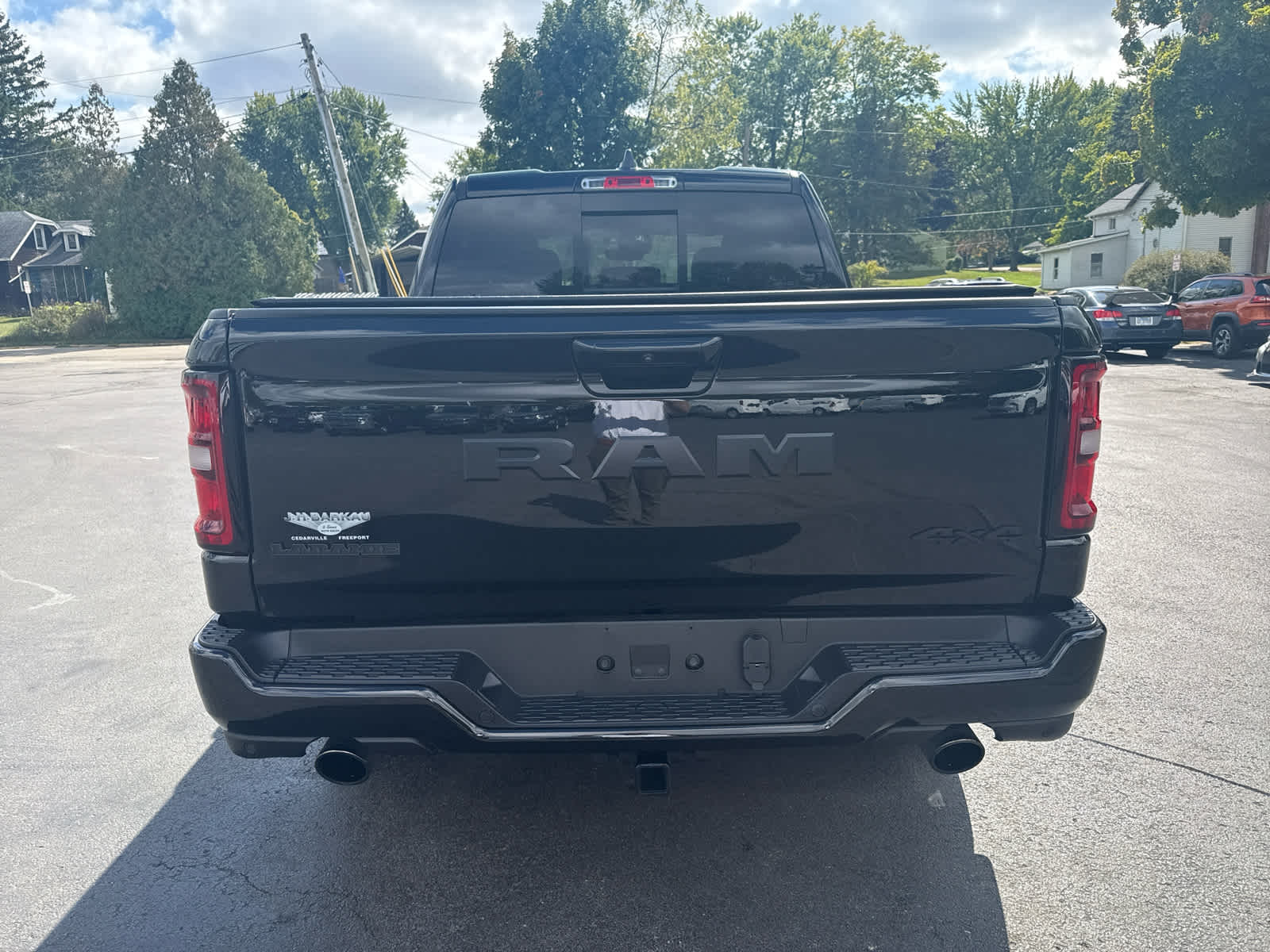 2025 Ram 1500 Laramie photo 3