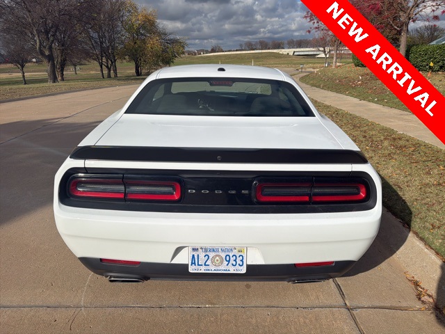 2023 Dodge Challenger SXT photo 4