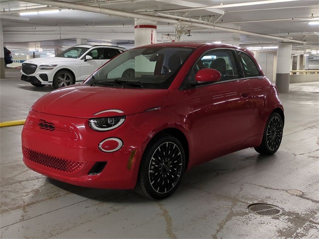 2024 Fiat 500e Red photo 3