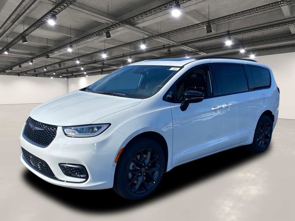 2026 Chrysler Pacifica Limited photo 2