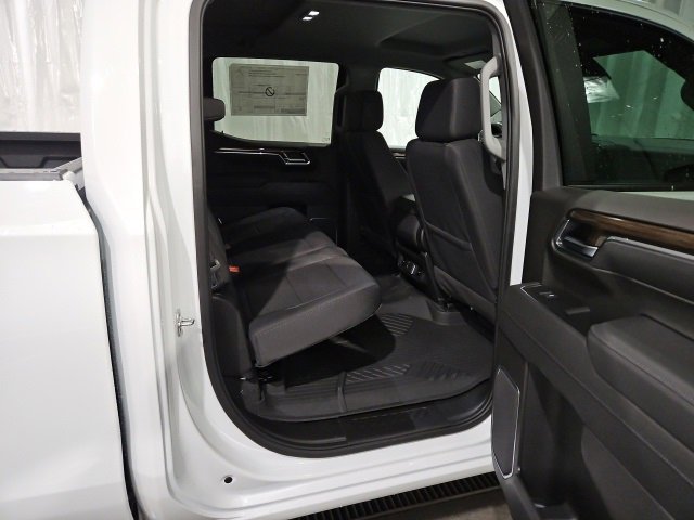 2025 Chevrolet Silverado 1500 LT photo 12