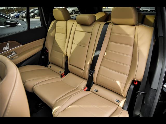 2025 Mercedes Benz GLS 450 4MATIC photo 12