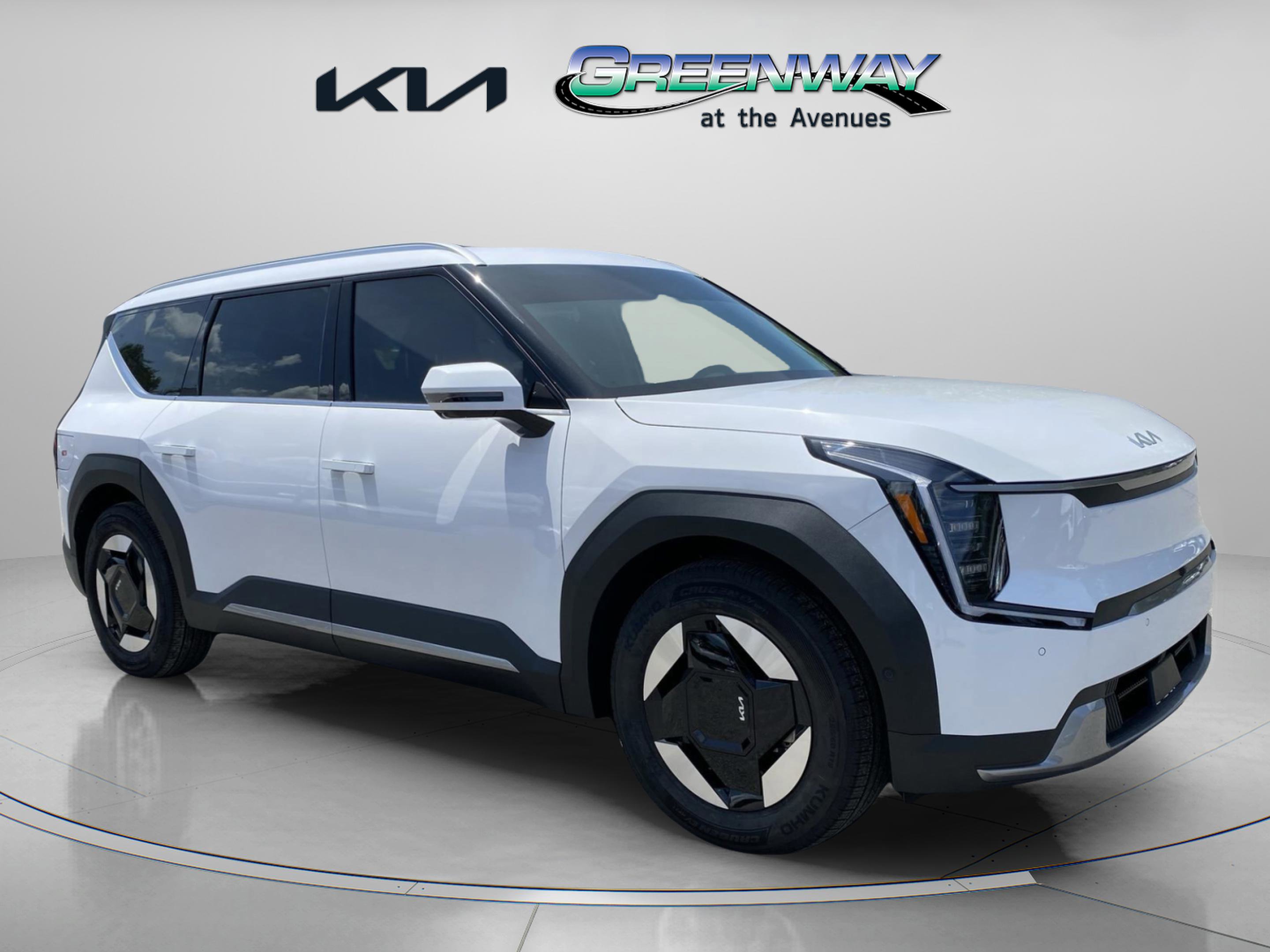 2026 Kia EV9 Wind's photo