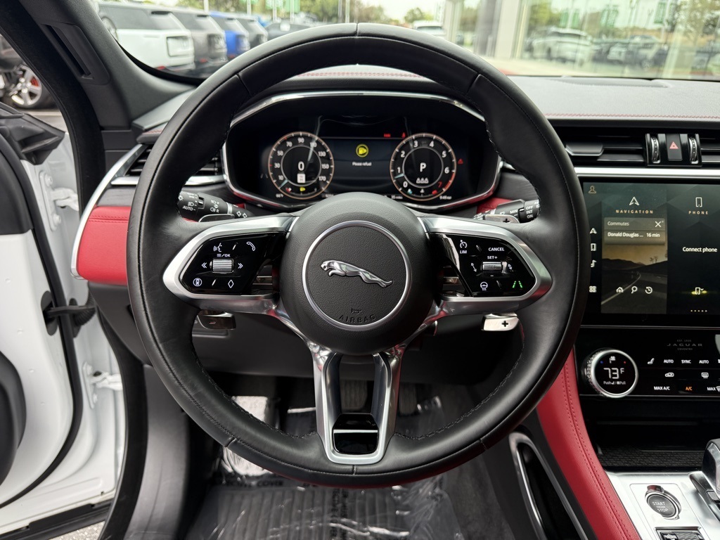 2025 Jaguar F-PACE P400 R-Dynamic S photo 16