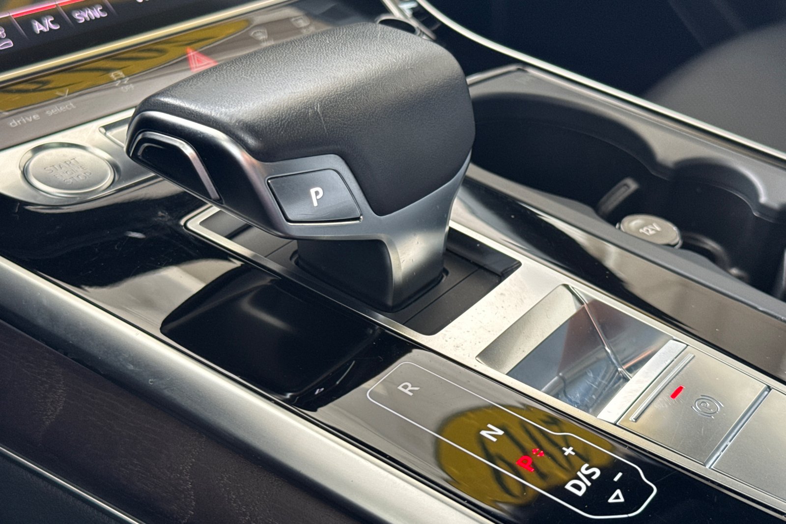 2019 Audi Q8 Prestige photo 18