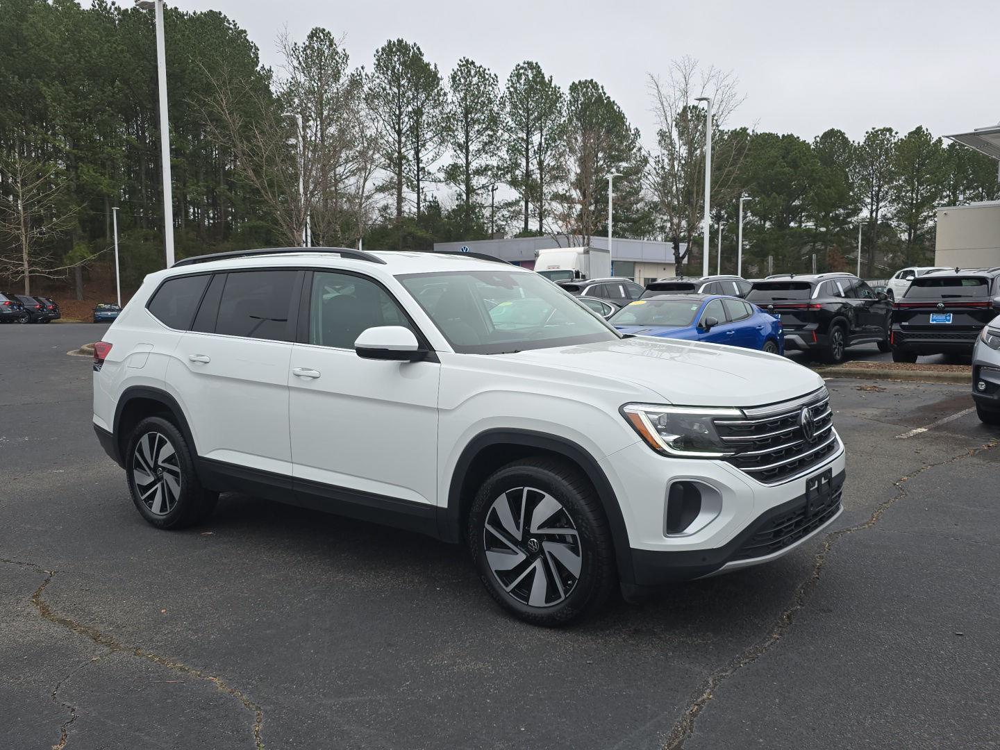 2025 Volkswagen Atlas SE w/Tech