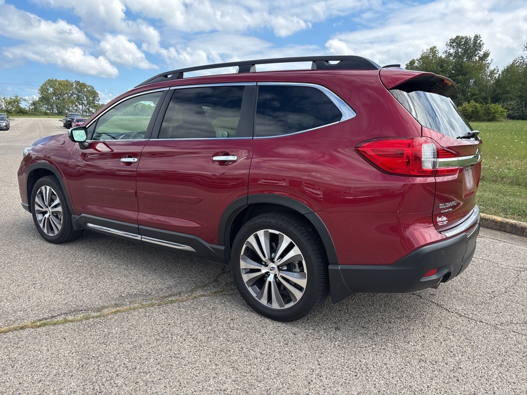 2022 Subaru Ascent Touring photo 3