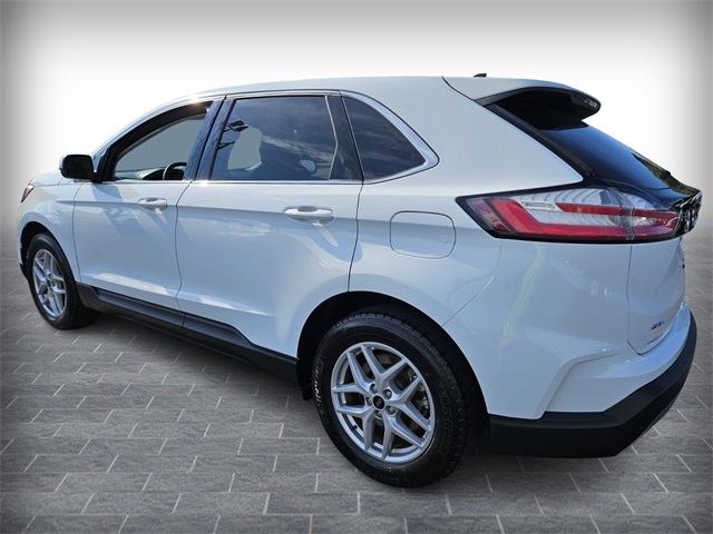 2024 Ford Edge SEL photo 5