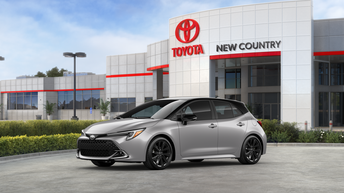 2025 Toyota Corolla XSE photo 2