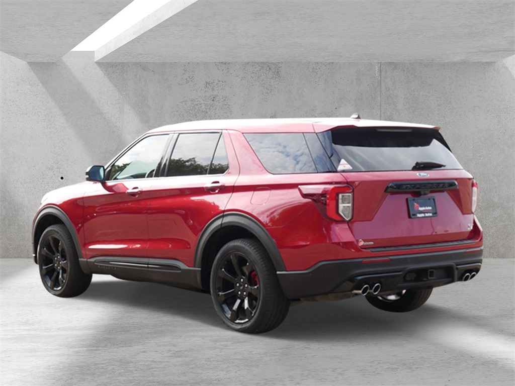 2022 Ford Explorer ST photo 3