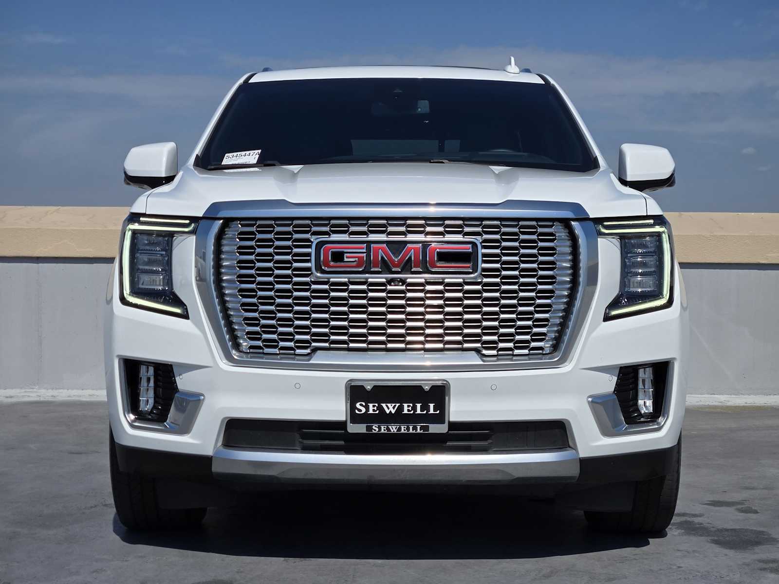 2023 Gmc Yukon Denali photo 2