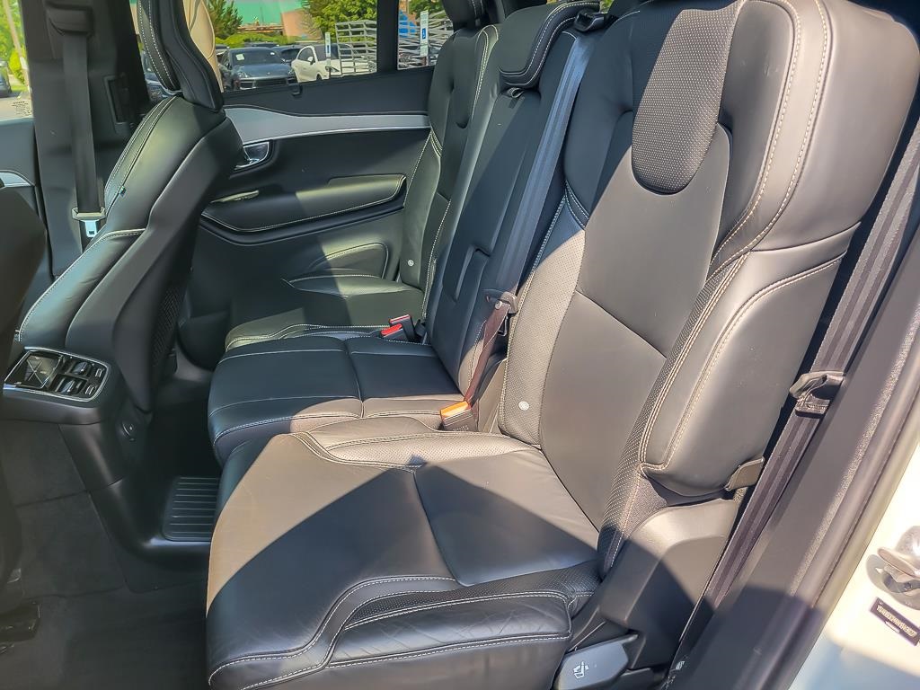 2022 VOLVO XC90 - Image 10