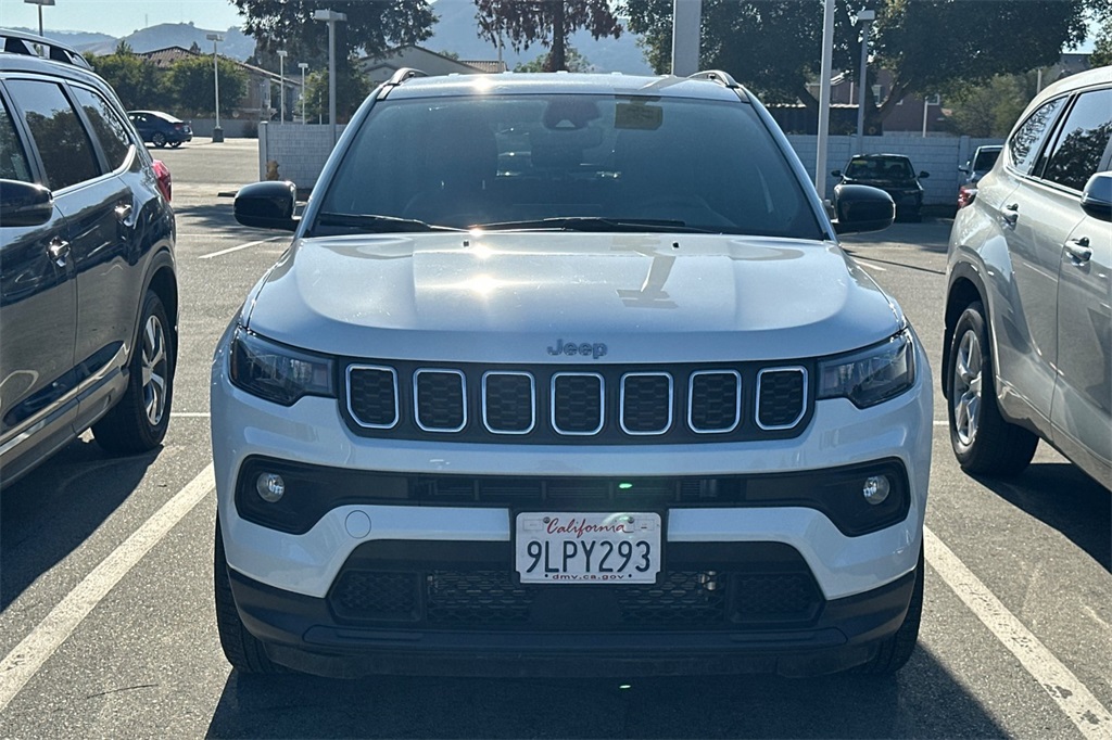 2024 Jeep Compass Latitude photo 3