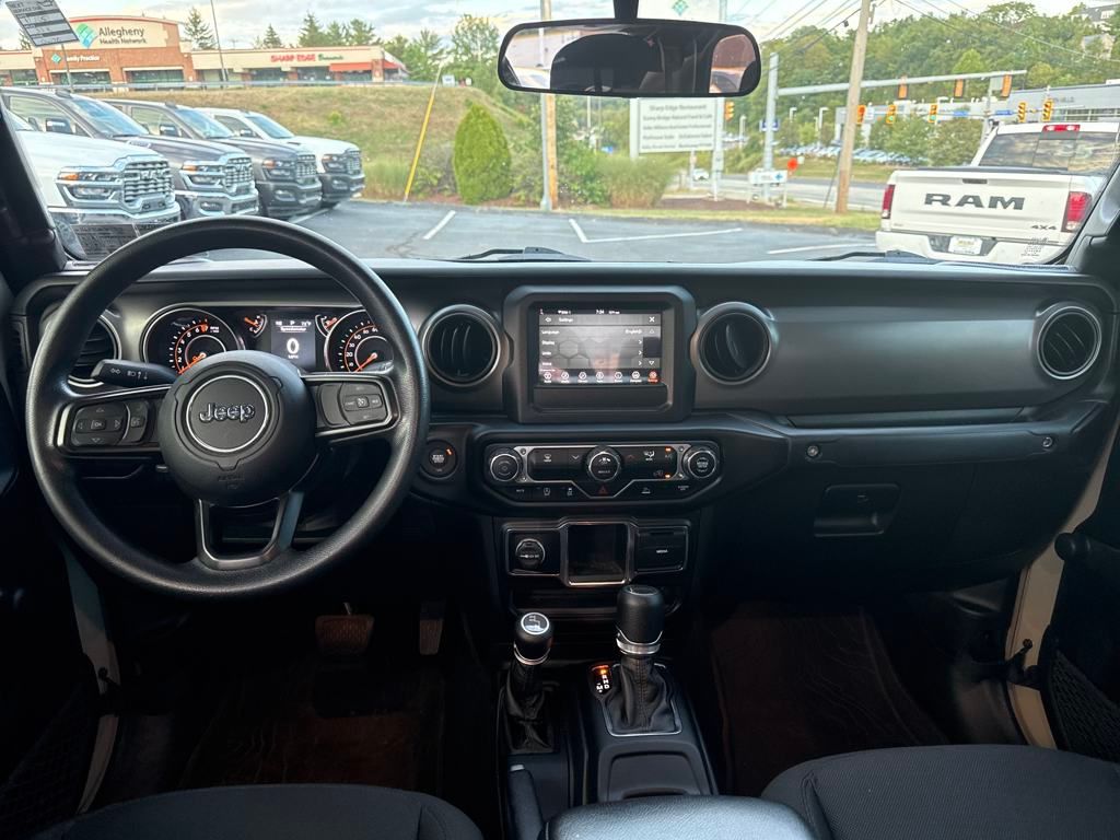 2022 Jeep Gladiator Sport photo 10