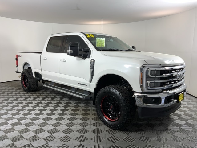 Used 2024 White Ford Lariat image 3