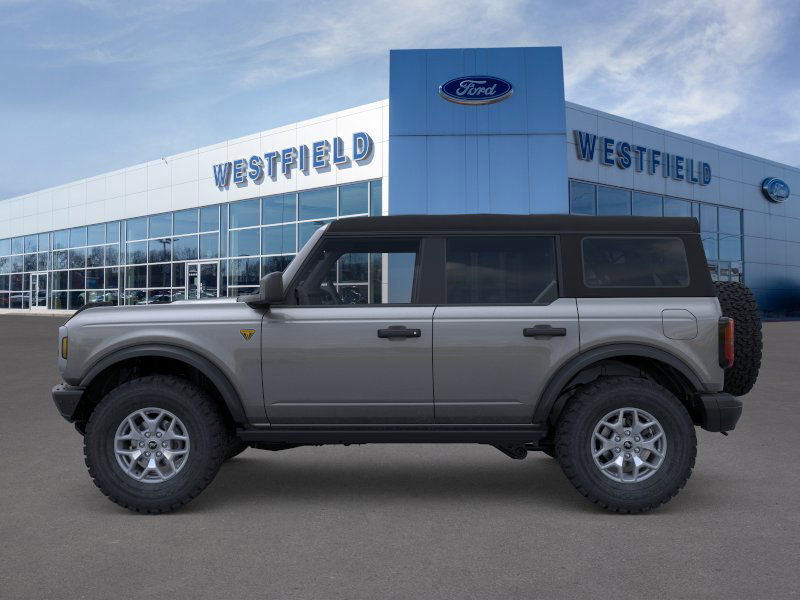 2024 Ford Bronco Badlands photo 3