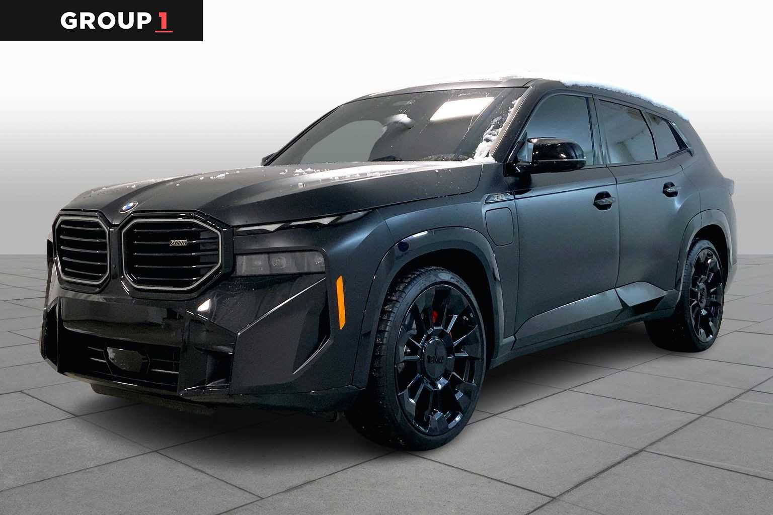 2025 BMW XM Base's photo