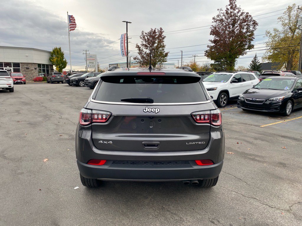 2022 Jeep Compass Limited photo 3