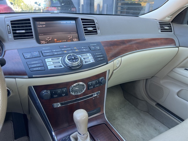 2008 Infiniti M35 X photo 23