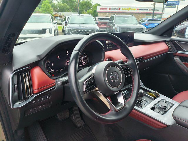 2025 Mazda CX-70 Premium Plus photo 2