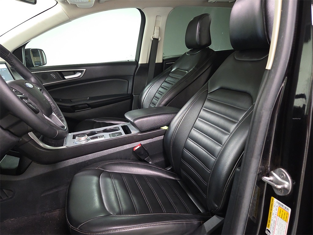 2021 Ford Edge SEL photo 12