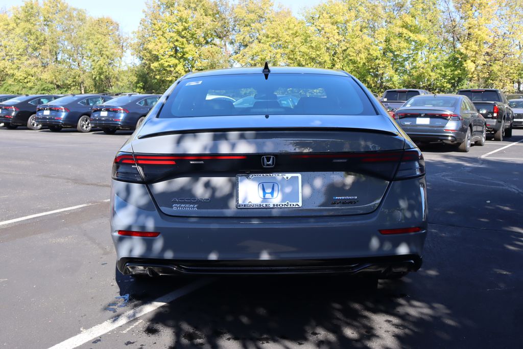 2025 Honda Accord Hybrid Sport-L photo 3