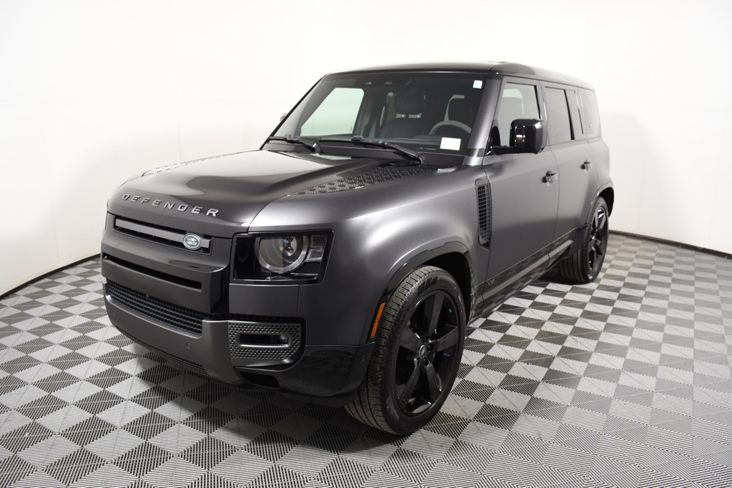 2023 Land Rover Defender Carpathian Edition's photo