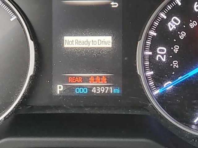 2019 Toyota RAV4 Hybrid LE photo 4