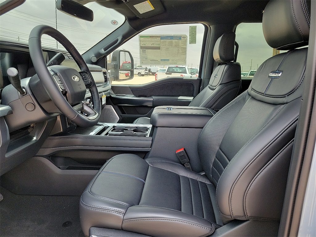 2025 Ford F-350 photo 18
