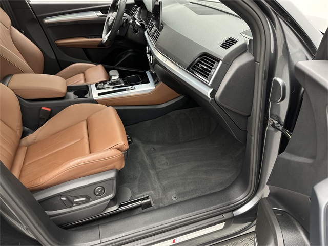 2025 Audi Q5 45 S line Premium Plus photo 15