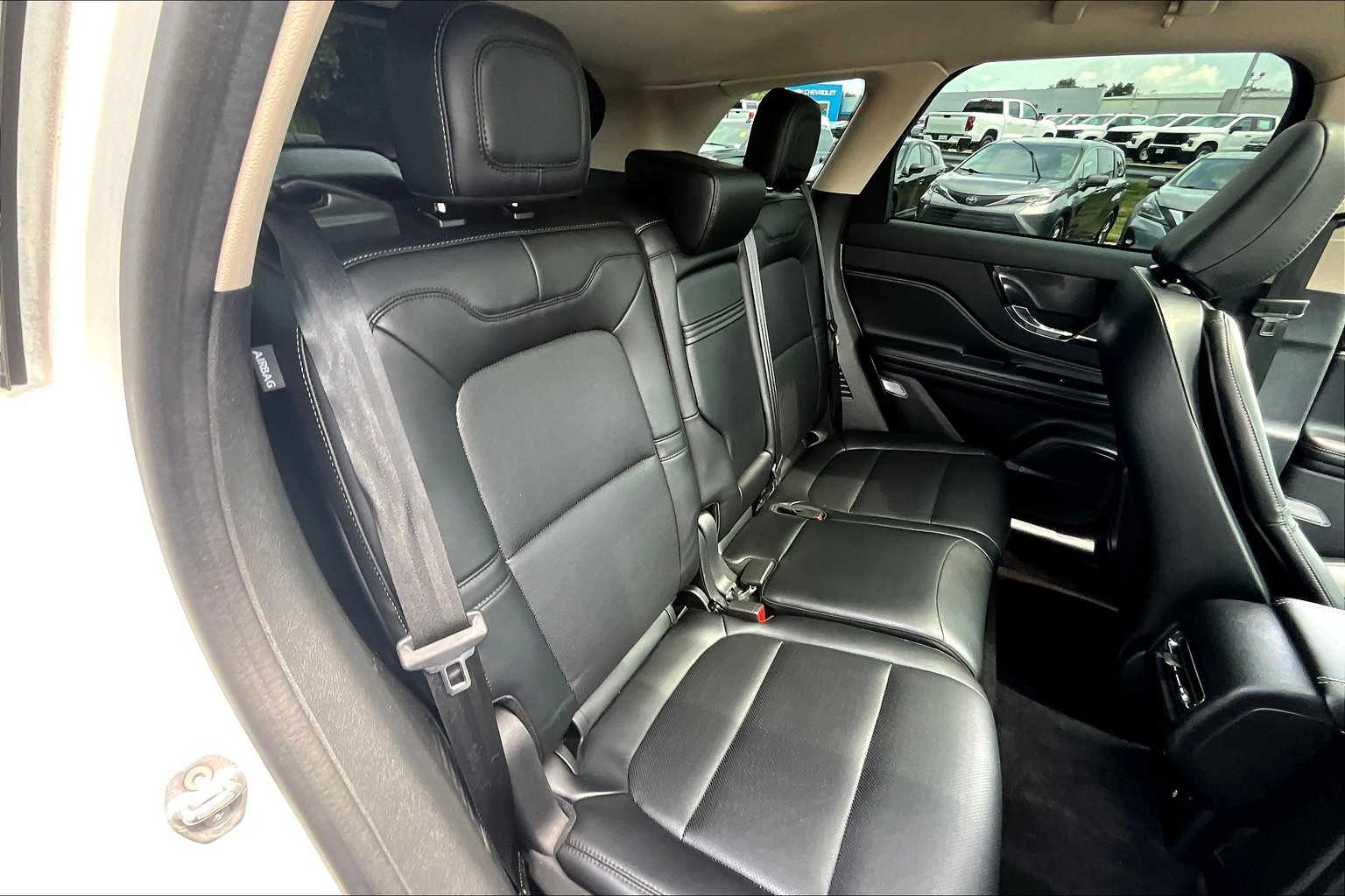 2023 Lincoln Corsair Standard photo 17