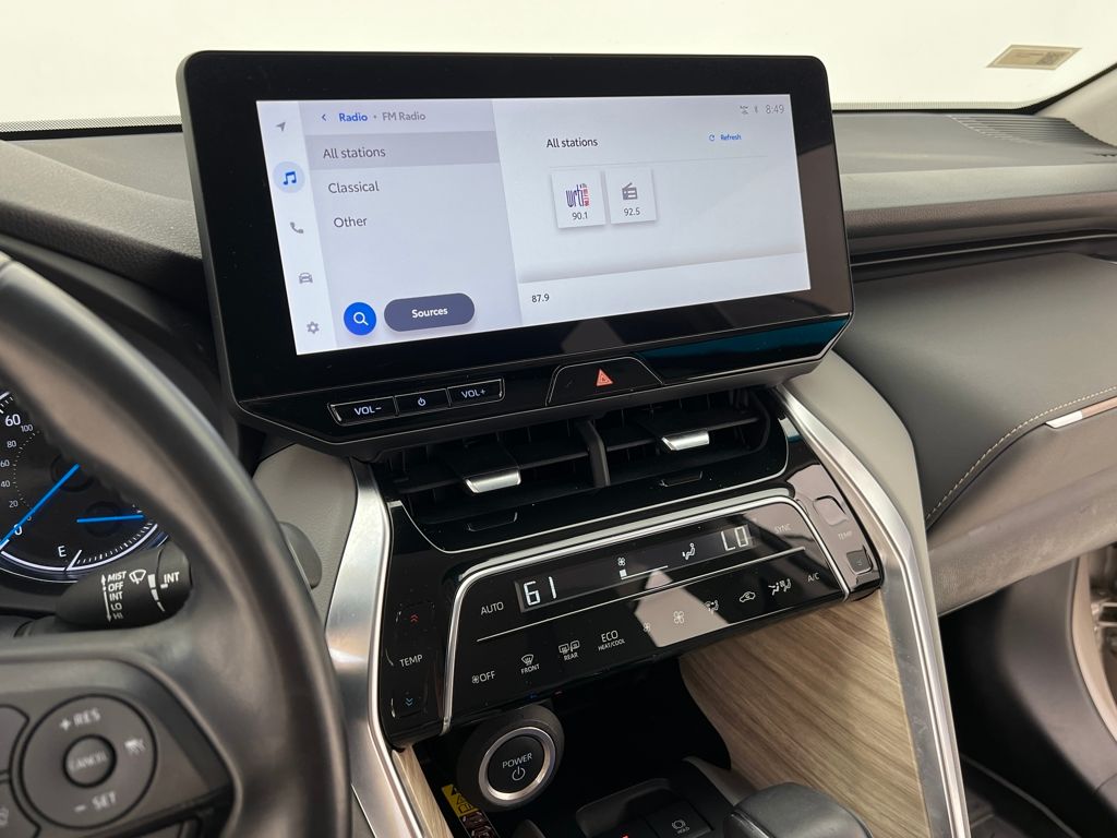 2023 Toyota Venza LE photo 4