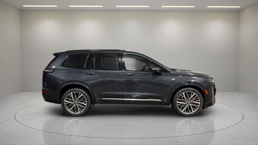 2023 Cadillac XT6 Sport photo 4