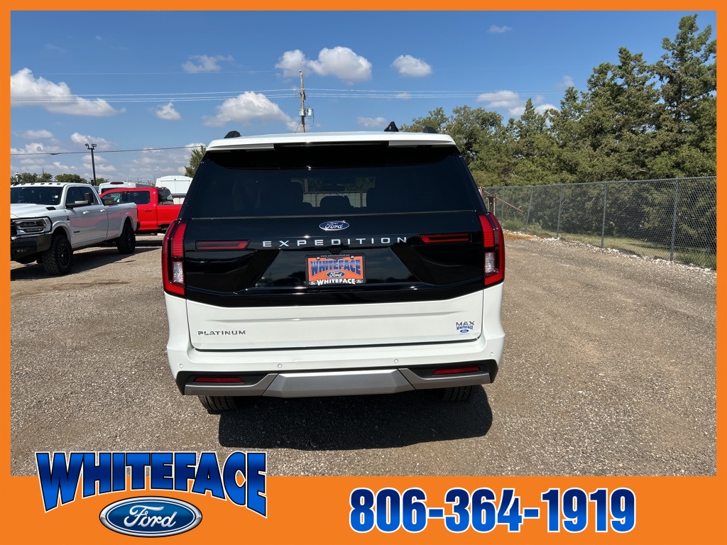 2025 Ford Expedition MAX Platinum photo 4