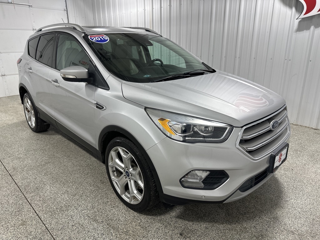 2019 Ford Escape Titanium photo 2