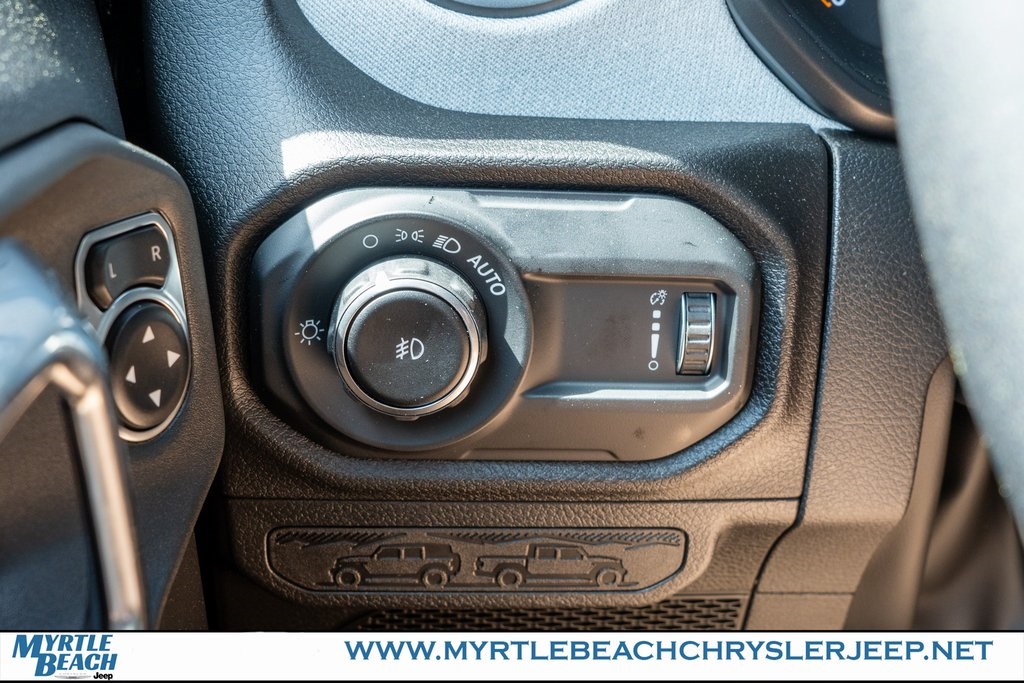 2025 Jeep Wrangler Sport S photo 26