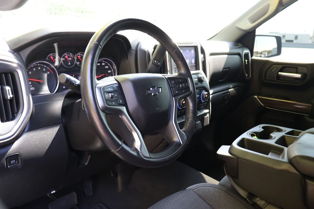 2020 Chevrolet Silverado 1500 RST photo 21
