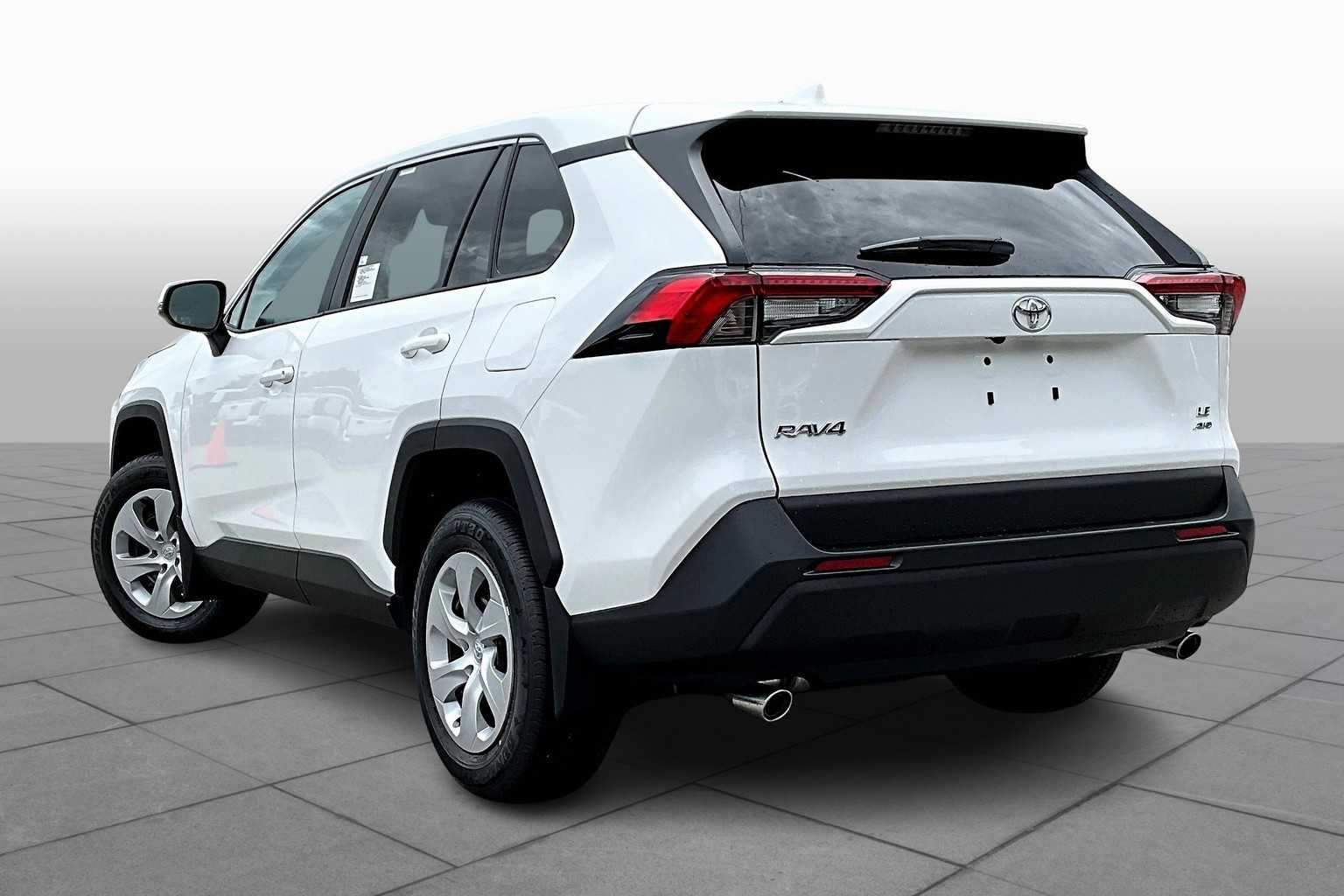 2025 Toyota RAV4 LE photo 9