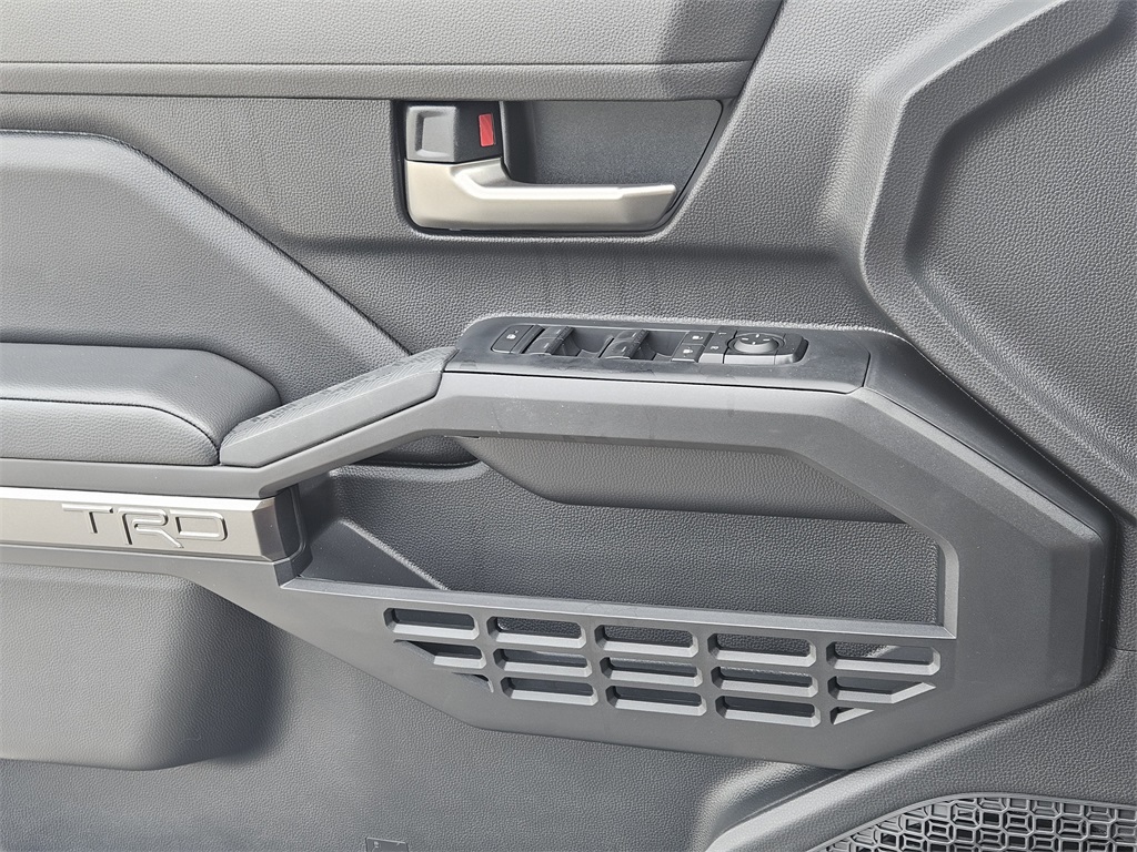 2025 Toyota Tacoma TRD Sport photo 15