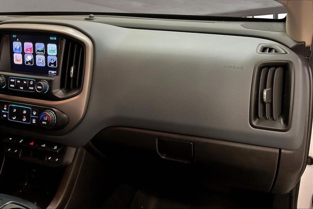 2017 Chevrolet Colorado Z71 photo 15