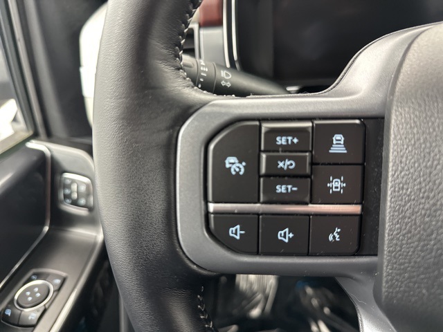 2023 Ford F-150 Lariat photo 13