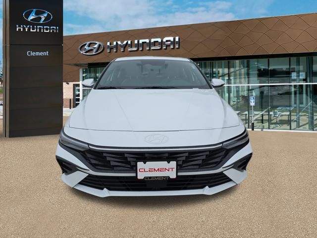 2025 Hyundai Elantra Hybrid Limited photo 2