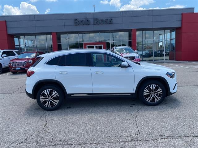 2025 Mercedes Benz GLA 250 4MATIC photo 2