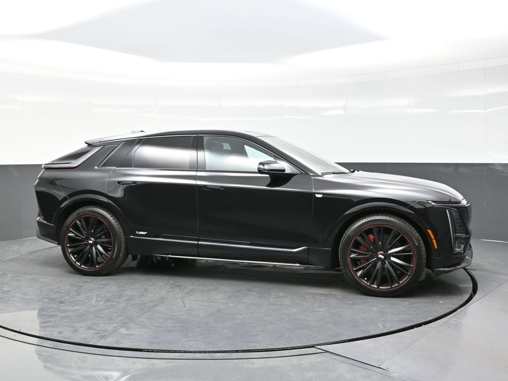 2026 Cadillac Lyriq photo 7