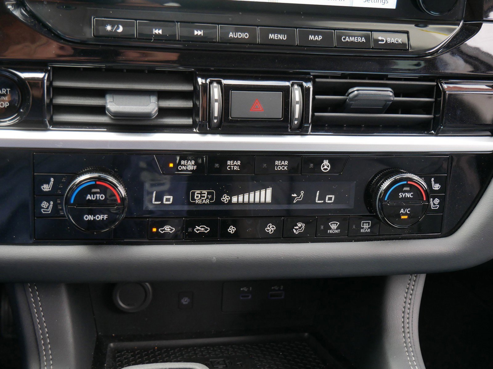 2025 Nissan Pathfinder Platinum photo 24