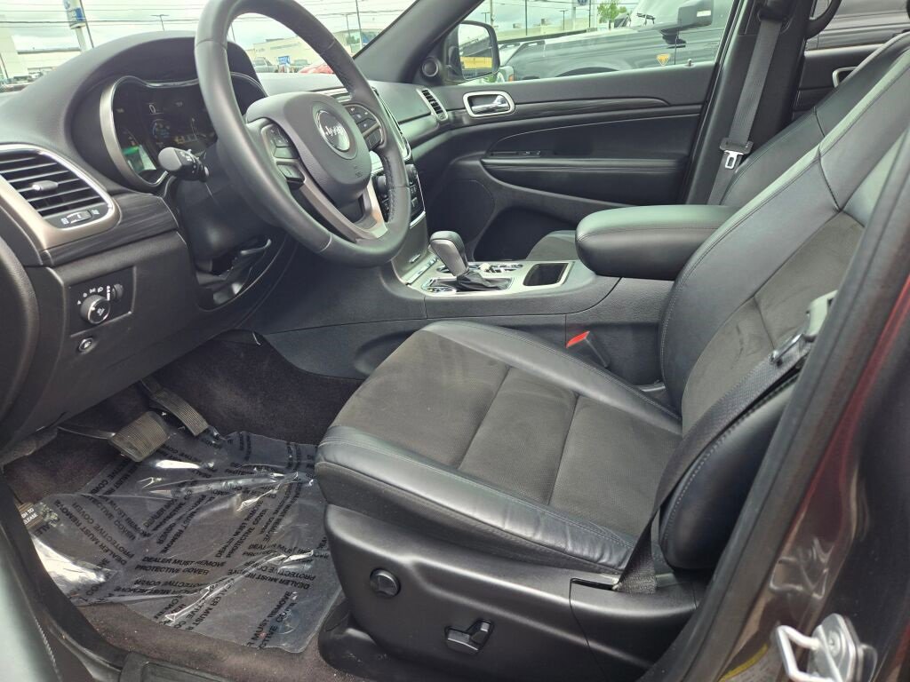 2019 Jeep Grand Cherokee Altitude photo 16