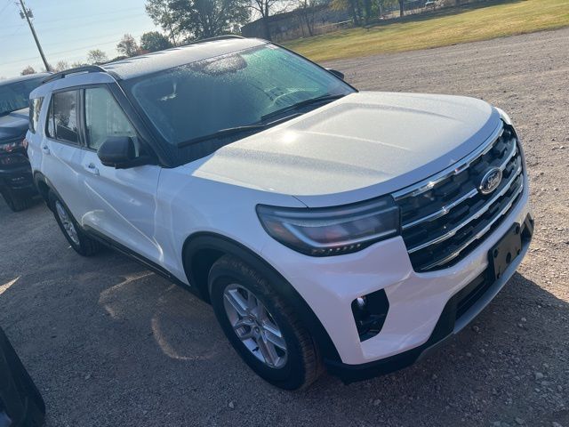 2026 Ford Explorer photo 2